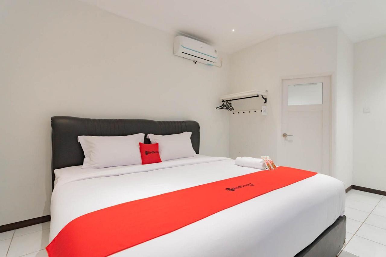 Reddoorz Plus @ Pakuan Residence Tajur โบกอร์ ภายนอก รูปภาพ