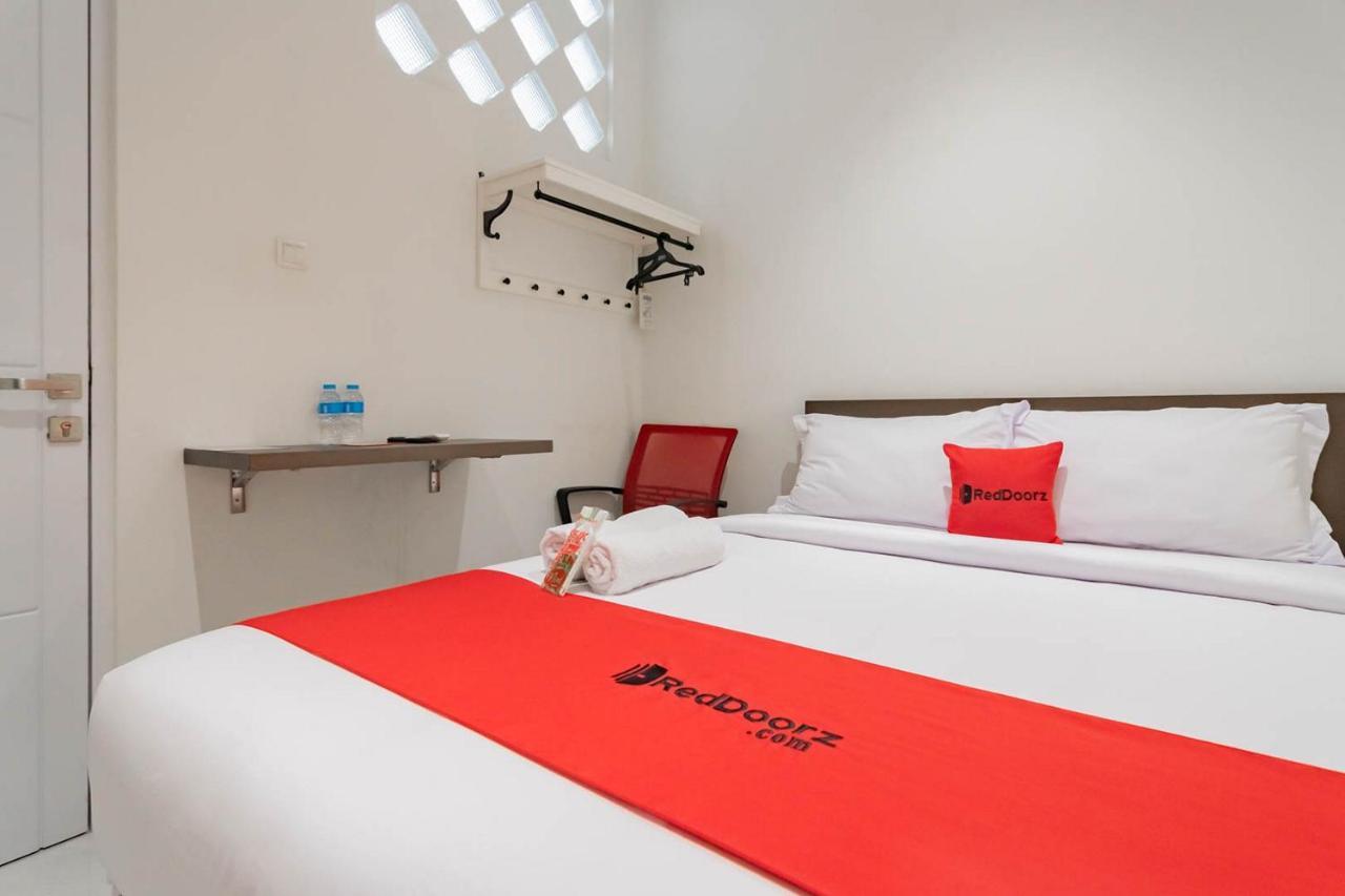 Reddoorz Plus @ Pakuan Residence Tajur โบกอร์ ภายนอก รูปภาพ